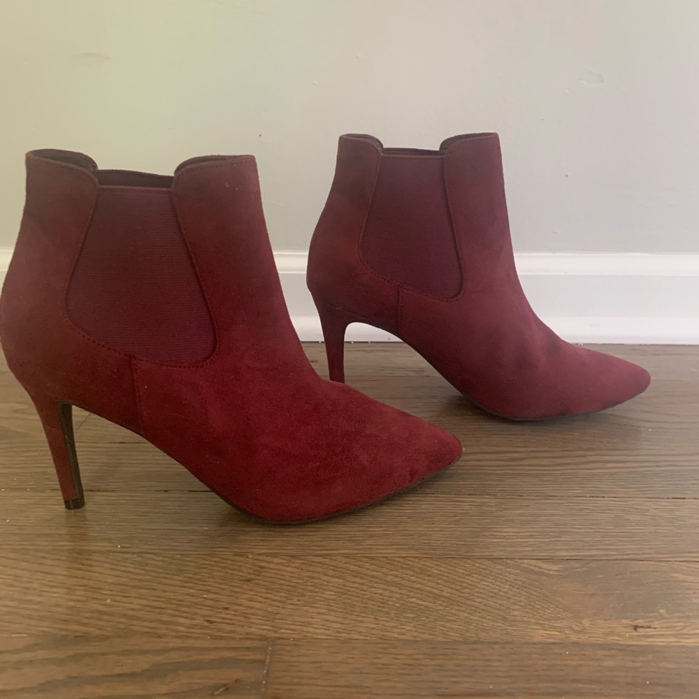 Maroon Heeled booties